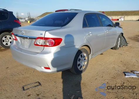 2011 Toyota Corolla Le z USA, uszkodzony, nr VIN 2T1BU4EE9BC672608